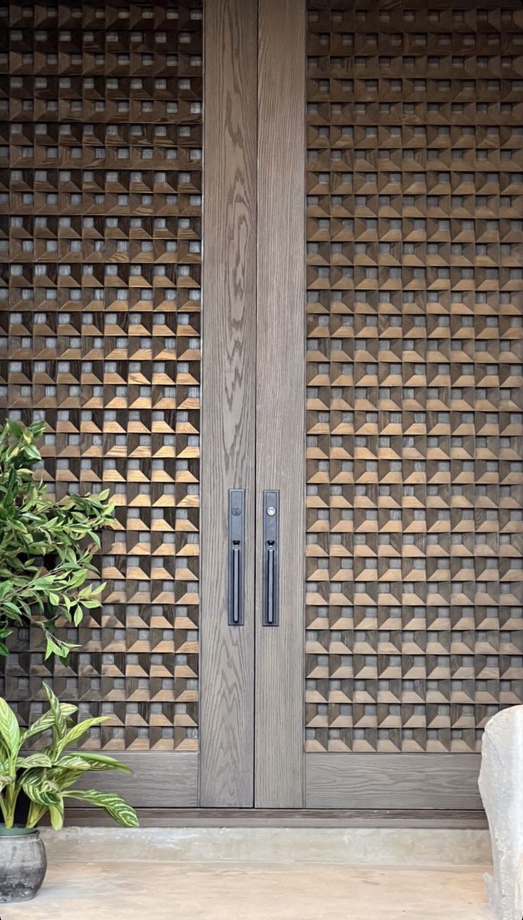 Clear PU coating balancing originality & beauty of wood & Veneer